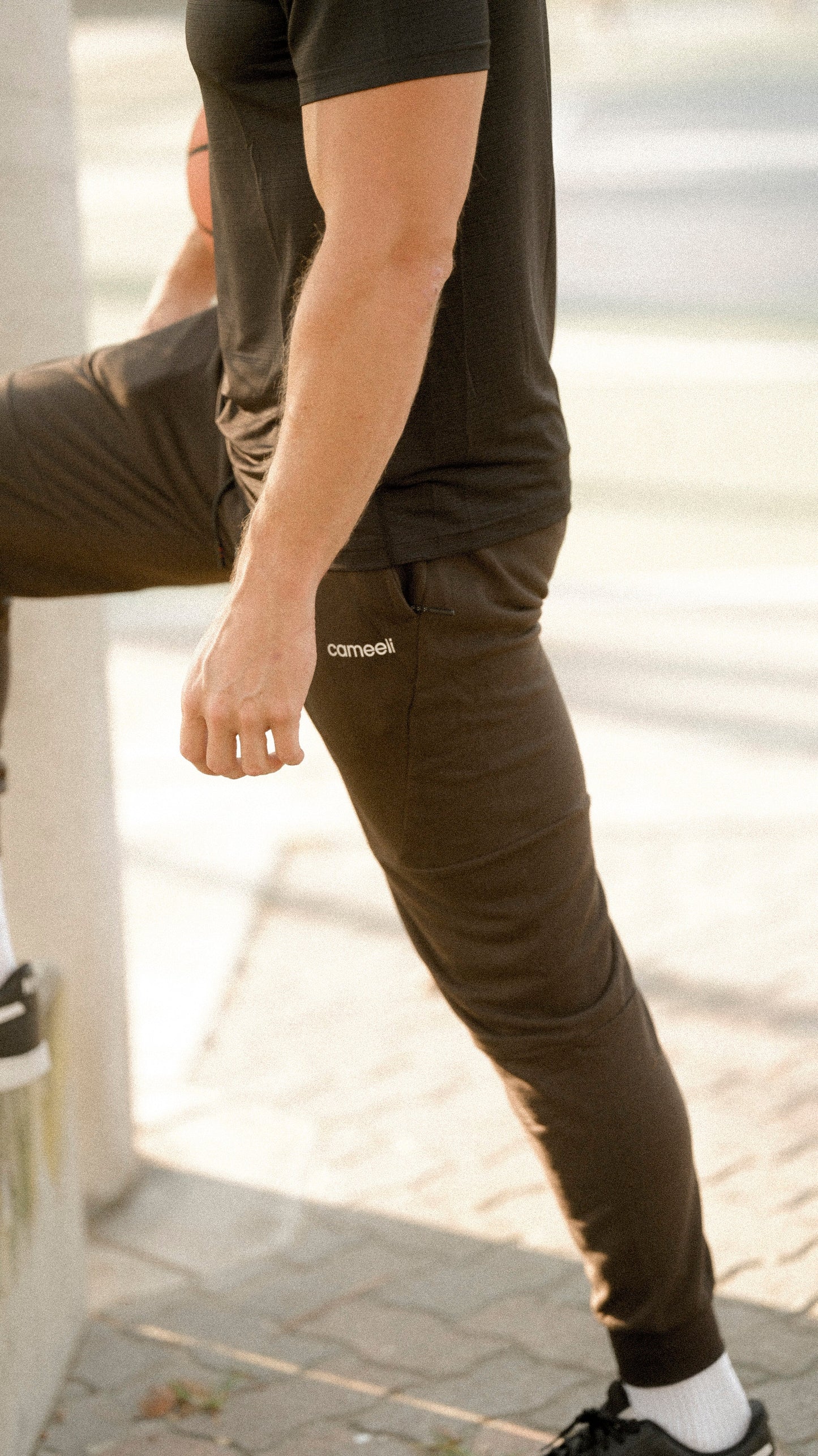 Army Green J1 Joggers - Men